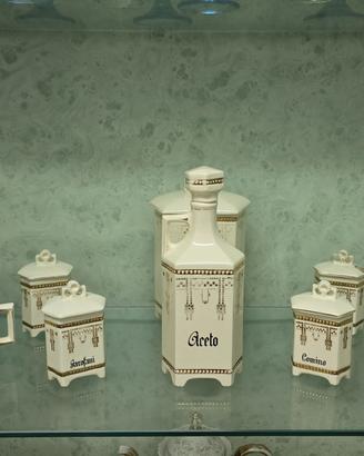 flaconi di ceramica per spezie 