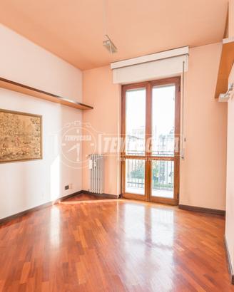 Appartamento a Milano Piazza Belloveso 1 locali