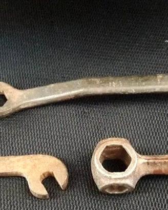 VECCHI ATTREZZI CHIAVI MULTIFUNZIONE BICI VINTAGE 