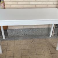 Scrivania bianca Ikea