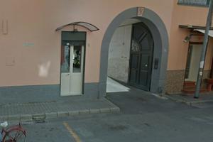 Locale commerciale 30mq + posto auto