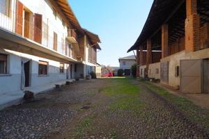 CASA SEMINDIPENDENTE A GHISLARENGO