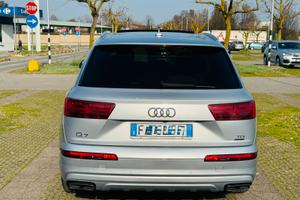 Audi q7 tritronic business plus