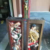 Portabottiglie in legno decorato