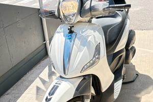 Piaggio Beverly 350 Sport Touring ABS 2017