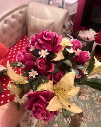 Bouquet di Fiori Finti Grandi, Rose Fucsia e Gigli