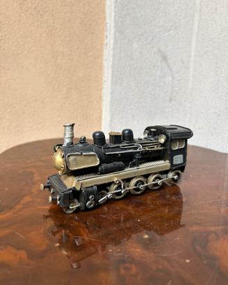 Modellino locomotiva a vapore metallo vintage