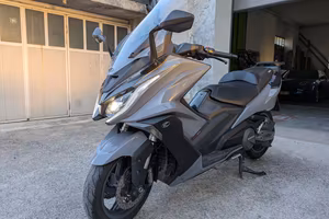 Kymco ak550