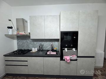 cucina pari al nuovo