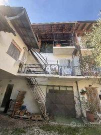 Immobile in asta di 277 m² con 3 locali e box auto