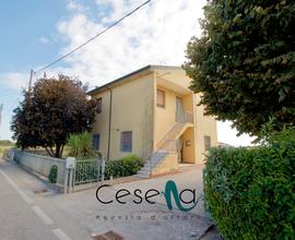 Casa indipendente con grandi spazi divisibili