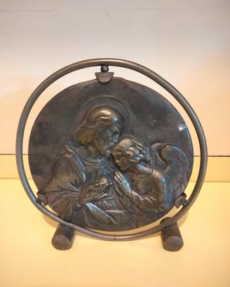 Bassorilievo Gesù con angelo tondo in metallo 