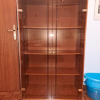 libreria con ante in vetro 