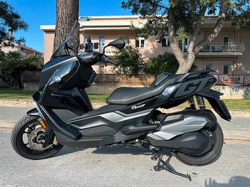 BMW C 400 GT TRIPLE BLACK