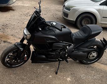 Ducati Diavel Dark Stealth