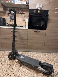 Monopattino Elettrico - Xiaomi Scooter Pro 5