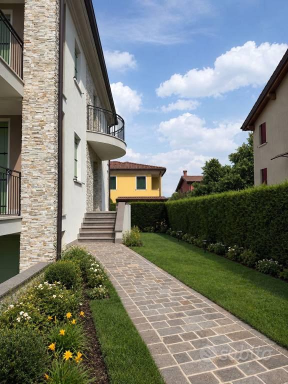 Villa di 300 m² con più di 5 locali e box auto dop - Vista 3