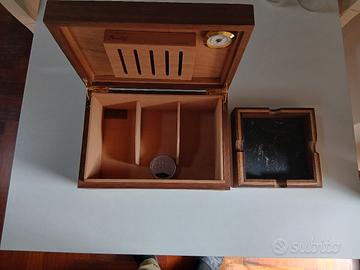 Humidor per sigari e posacenere