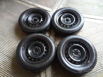 4 ruote con cerchi