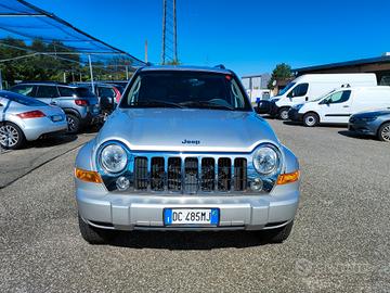 Jeep Cherokee 2.8 CRD Limited Automatica