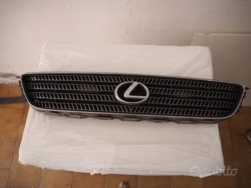 Lexus is200 griglia anteriore con logo