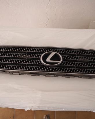 Lexus is200 griglia anteriore con logo