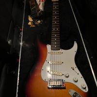 FENDER STRATOCASTER SUMBURST USA  STANDARD