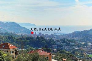 Villa di 592 m² con più di 5 locali a Rapallo