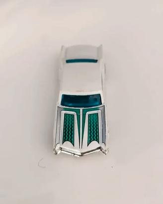Hot Wheels Buick Riviera ’64 bianca Mattel 2001