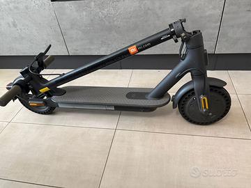 Monopattino - Xiaomi Mi Electric Scooter 1S