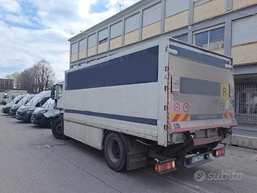 Iveco eurocargo 180 con cabina blindata