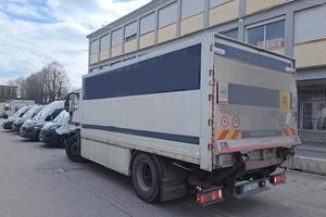 Iveco eurocargo 180 con cabina blindata