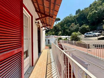 3 LOCALI A ISCHIA