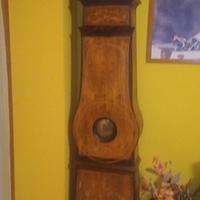 Orologio a cassone in radica a pendolo