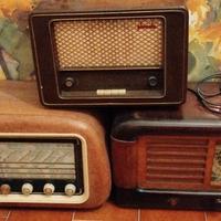 Radio d' epoca in legno Registratore Mangiadischi