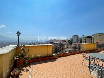 Vendita appartamento 300 metri quadri con terrazzo
