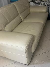 Divano Letto Matrimoniale in Perfette Condizioni !