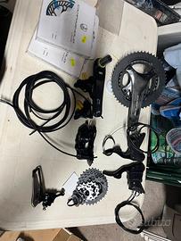 Gruppo Campagnolo Chorus 12v disc nuovo.