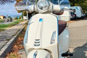 Vespa primavera 150