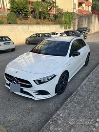 Mercedes A 180 D 2.0 - Premium AMG - Night Edition