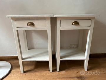 2 comodini bianchi 46x70x35 cm