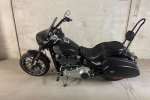 moto Harley-Davidson Softail Sport Gide