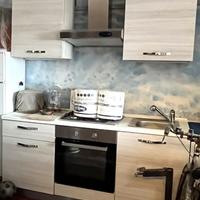 CUCINA NUOVA MAI UTILIZZATA CON ELETTRODOMESTICI