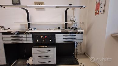 Attrezzatura odontotecnico