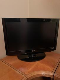 Televisore LG LCD 26''