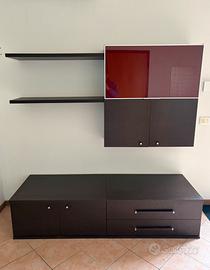 Pensili e mobile sotto TV