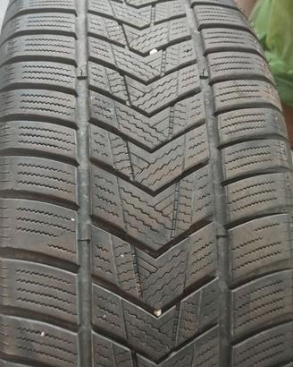 Gomme invernali Tracmax 235/55 R18 104V