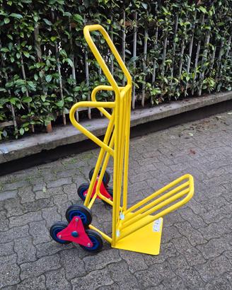 Carrello a tre ruote
