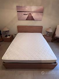 Letto matrimoniale con materasso