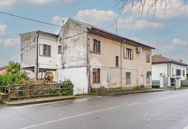 2 LOCALI A LAINATE